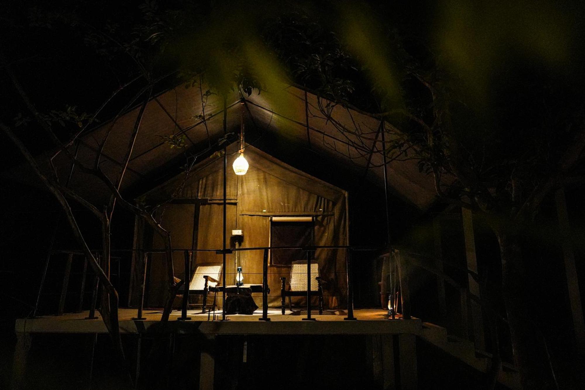 River Glamping By Gaga Bees Udawalawe Exteriör bild